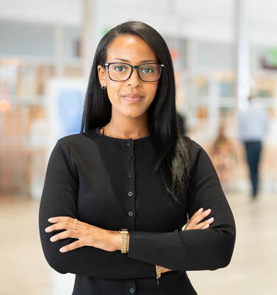 SabrinHarun_390x415px